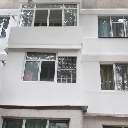 Апартаменты Ria & Mihai Apartament Galati Экстерьер фото